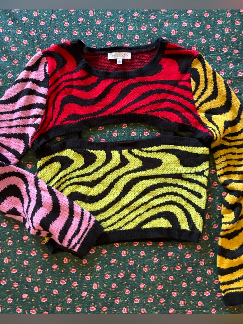 Cut-out layering sweater